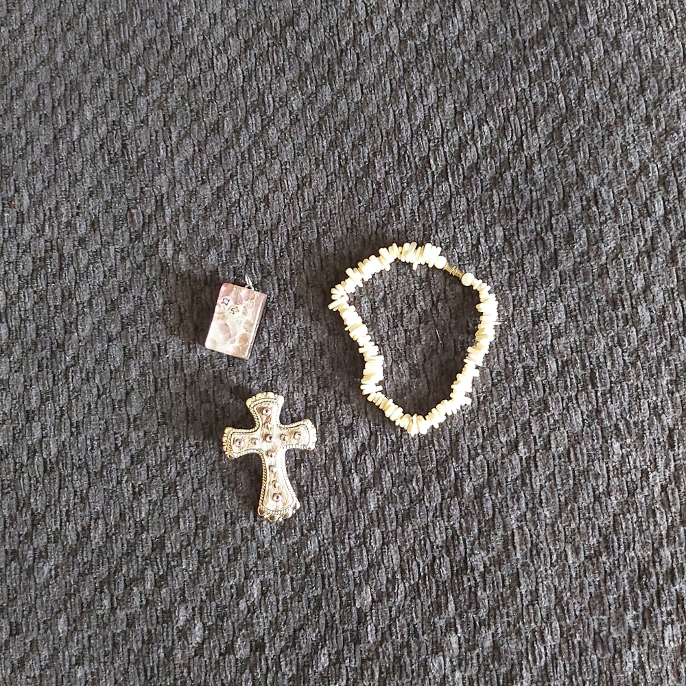 Bracelet and 2pendants
